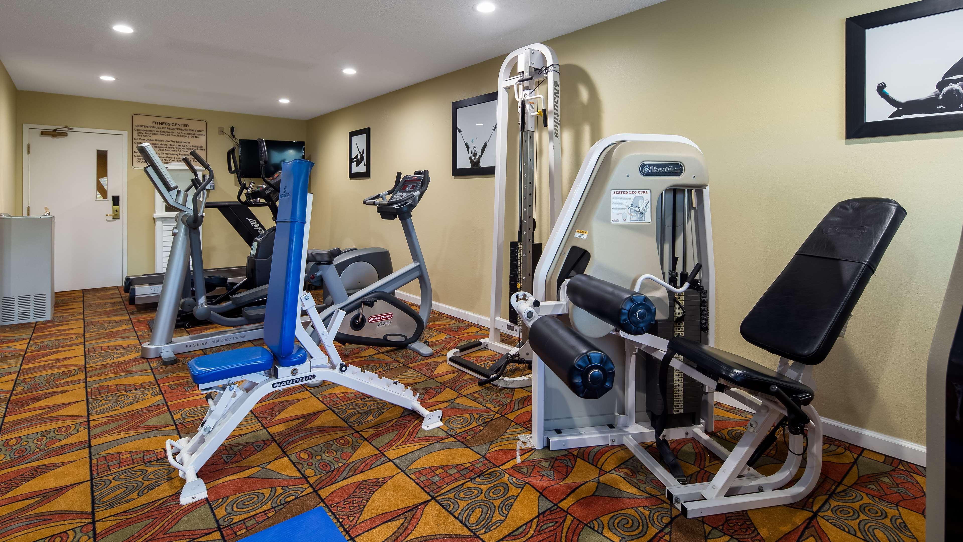 Best Western Plus Newport News Exterior photo