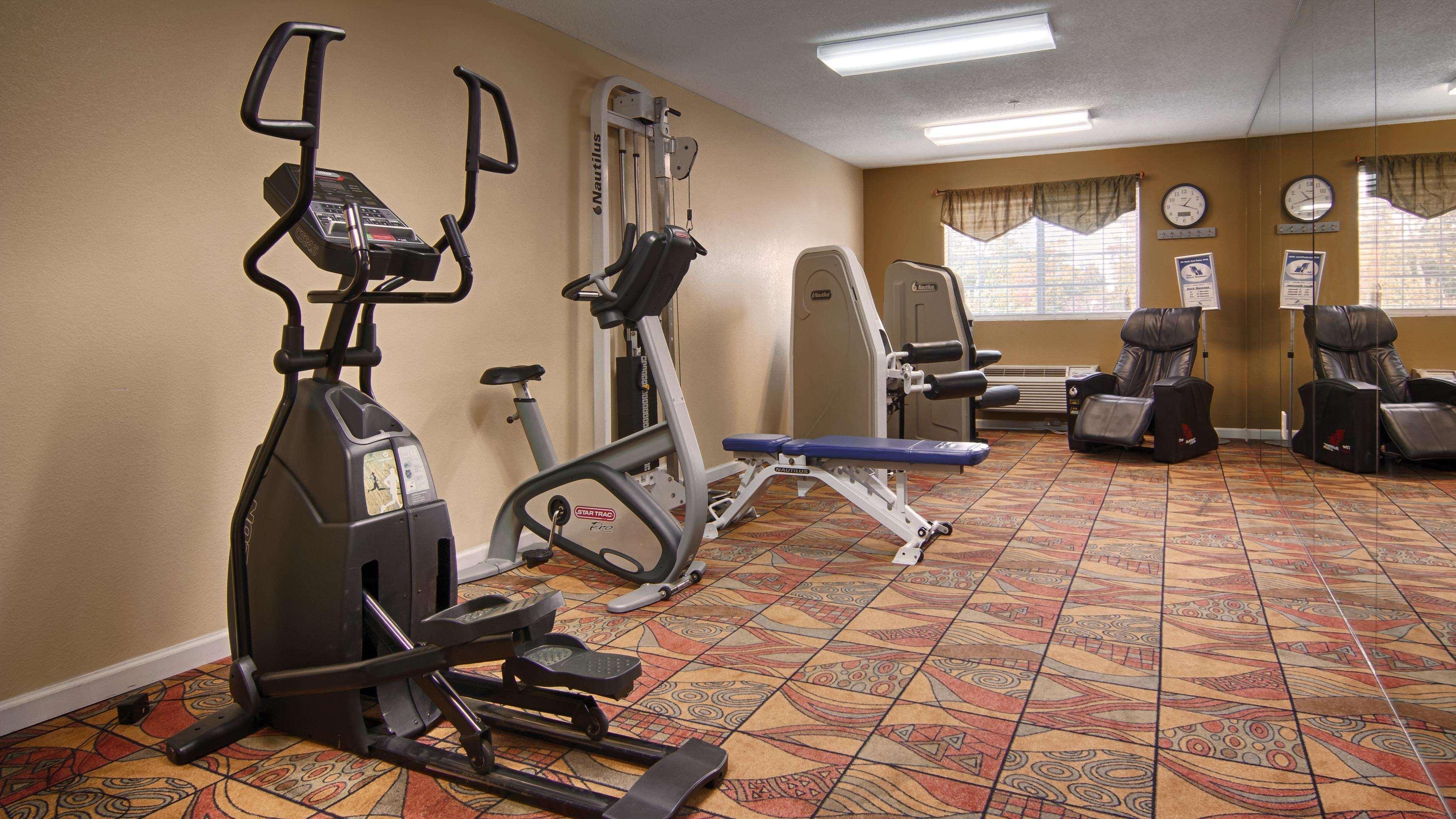 Best Western Plus Newport News Exterior photo