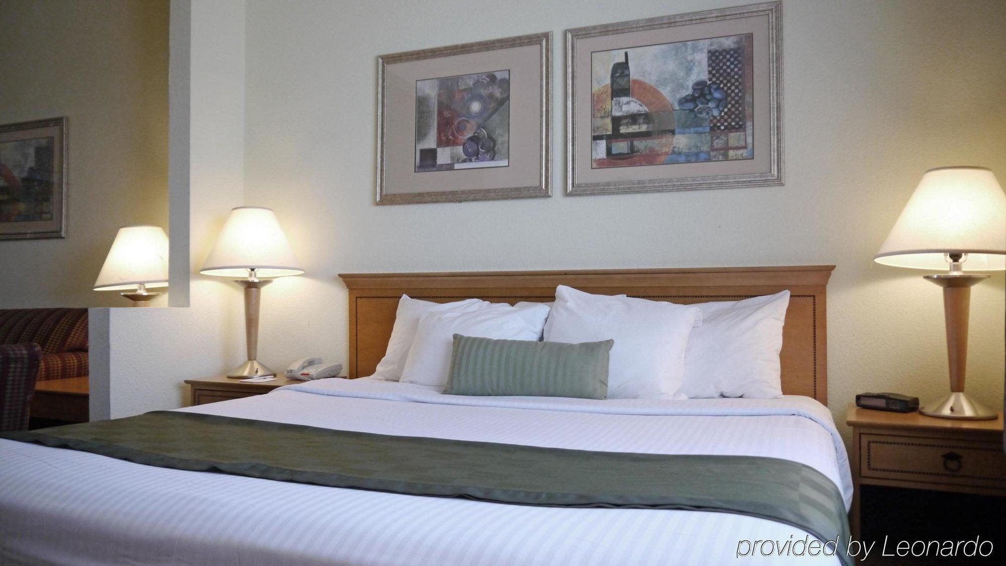 Best Western Plus Newport News Room photo